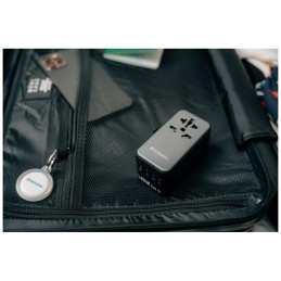 Podróżny Adapter Verbatim EU/UK/US GaNUSB-A/3xUSB-C PD 140W UTA-10 czarny